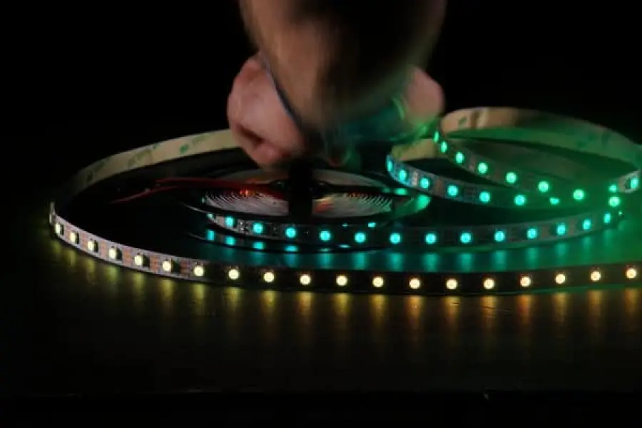 Strisce a led, ecco quali sono i vantaggi nell’usarle in casa