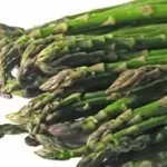 Mangiare asparagi per rimediare agli eccessi di Capodanno