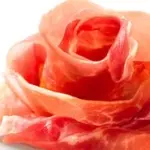 Antipasto colorato per il menù di Natale: Carpaccio di prosciutto