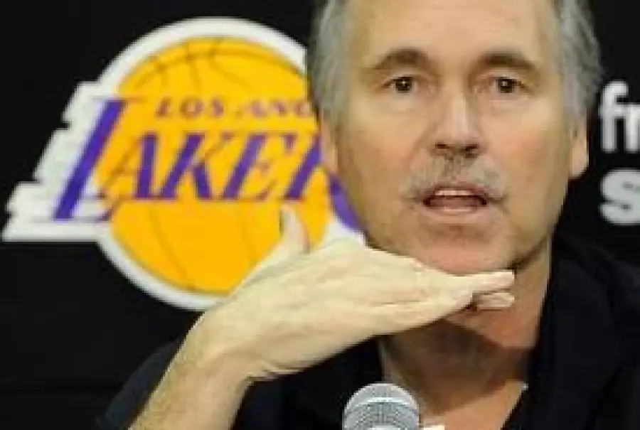 Nba, Los Angeles Lakers: presentato il nuovo coach Mike D'Antoni