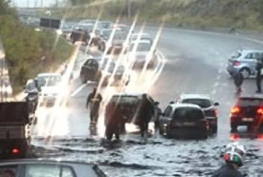 Situazione Tevere, le strade e i sottopassi chiusi