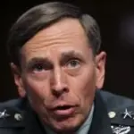 Dimissioni David Petraeus, è stato l'FBI a scoprire l'affaire