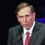 Il numero uno della Cia si dimette perchè ha tradito la moglie