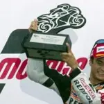MotoGP: Dani Pedrosa vince sotto la pioggia della Malesia