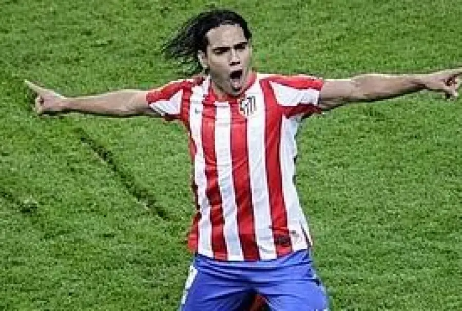 Falcao al Real? Intanto il Barça pensa a blindare Messi