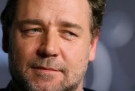 Russel Crowe è di nuovo single
