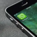 Whatsapp, è ufficiale il Dark Mode: che cos’è e come installarlo