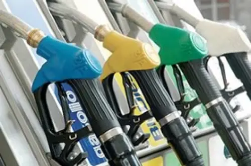 Caro Benzina, sfondata quota 2 euro