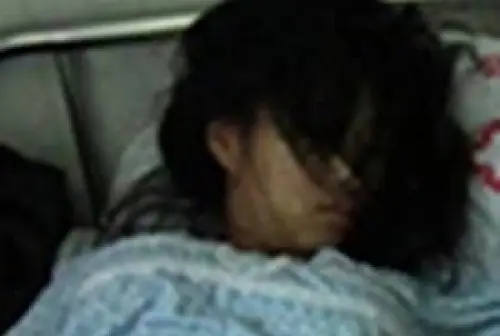 Immagini di un feto abortito in rete: le foto choc dalla Cina