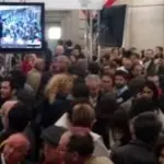 François Hollande nuovo presidente della Francia: inizia il corteo