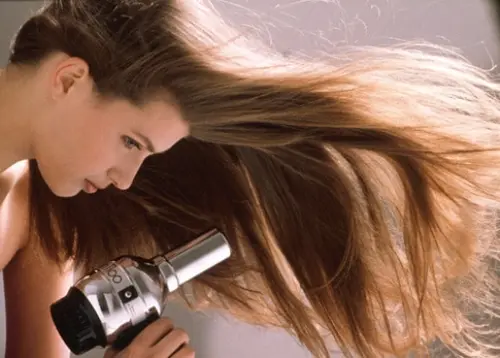 Cura dei capelli: statush e balayage, nuove tecniche