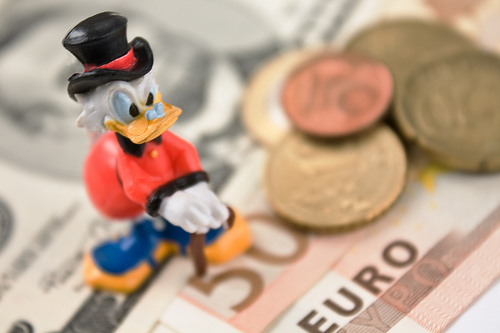 Assicurazioni: decalogo Isvap per non farsi truffare