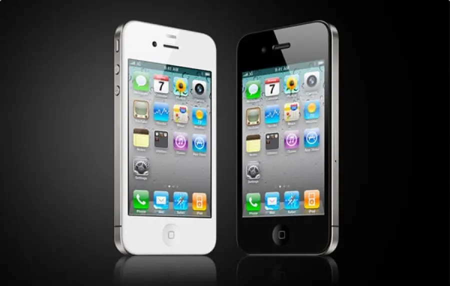 Febbre iPhone 4s: 3 Italia anticipa l'apertura a mezzanotte