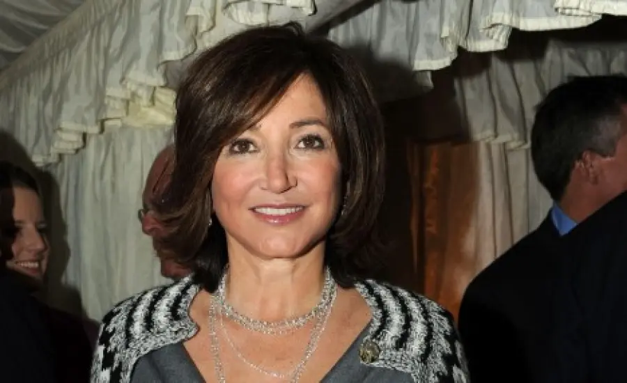 Islanda, la first lady Moussaieff scende in piazza