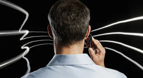 Tumore al cervello: cordless e cellulari ne aumentano l'insorgenza.