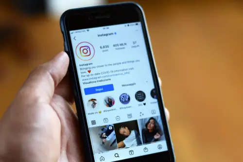 Cancellare account Instagram: guida completa 2026