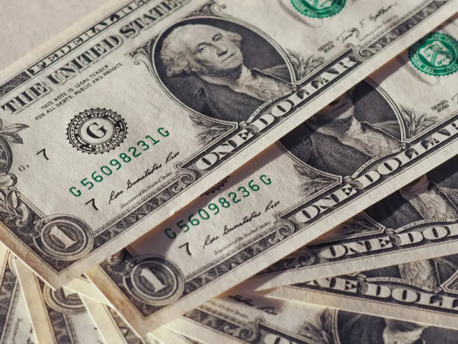 Dollaro USD in calo dopo i dati deludenti