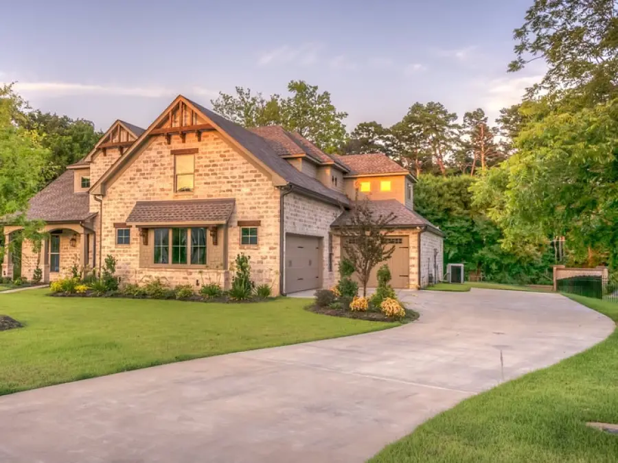 Prestiti ai figli per comprare casa: come regolarsi con il Fisco