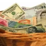 Forex: il Dollaro tocca quota 100 Yen 