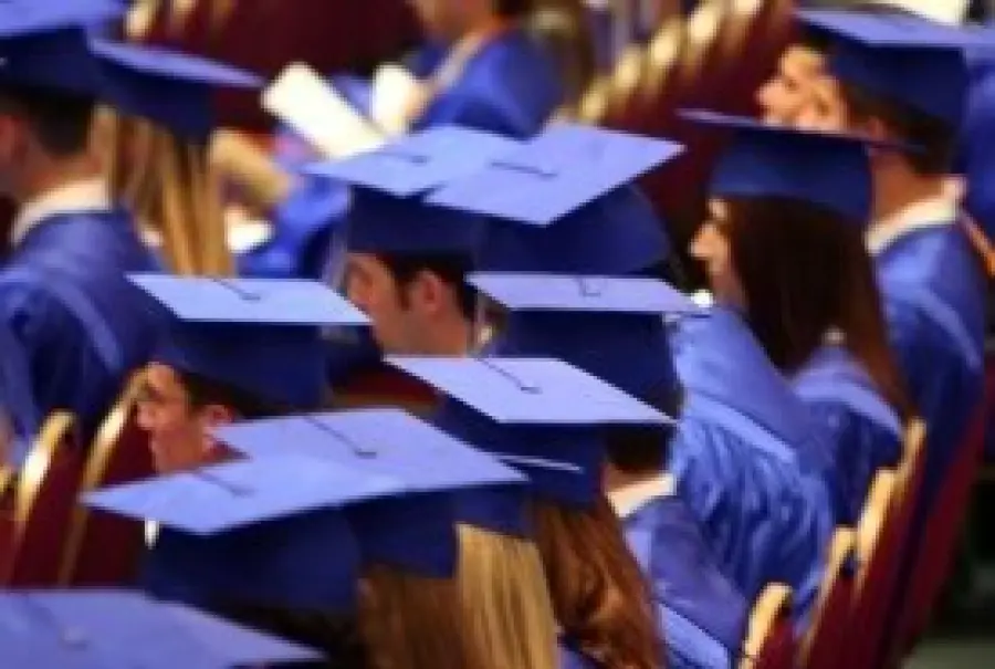 Lavoro in crisi anche per i laureati