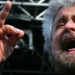 Grillo: "L'Italia è, di fatto, già fuori dall'euro."