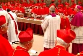 Elezioni del Nuovo Papa: da Oggi ci Saranno due Fumate al Giorno per il Conclave 2013