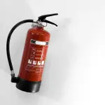 Smaltimento degli estintori: come funziona e cosa dice la legge