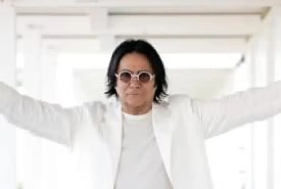 "Amo", il Nuovo Album di Renato Zero