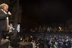 L'ultima fase dello Tnusami tour di Beppe Grillo 