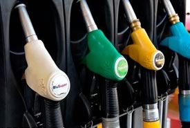 Nuovi rincari per la benzina