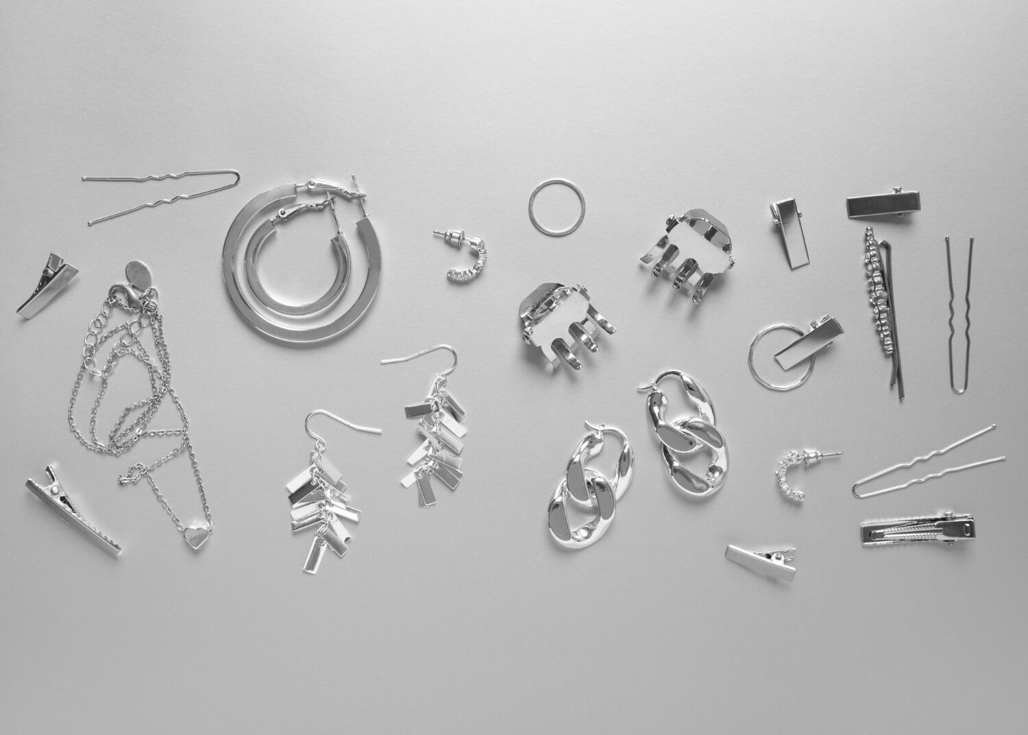 Accessori metallici per la moda: design, materiali e tendenze