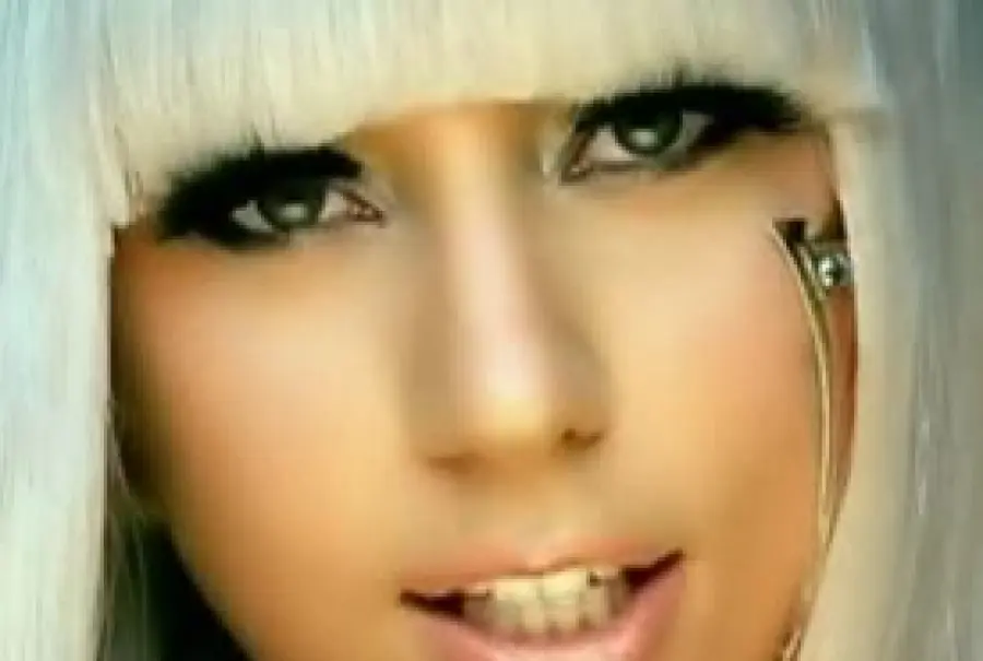 Lady Gaga: citata in giudizio dalla sua ex assistente