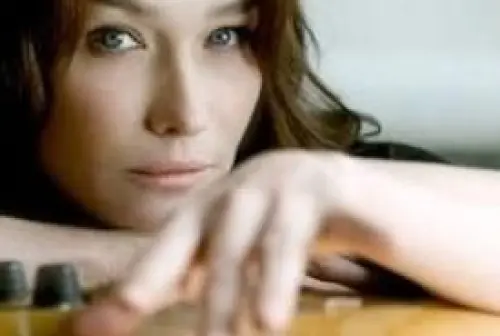 Carla Bruni ritorna con un nuovo album