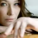 Carla Bruni ritorna con un nuovo album