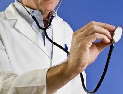 Il medico di famiglia del 2011 è donna e naviga su Internet